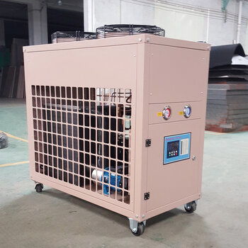 珠海風(fēng)冷箱式冷水機(jī)FL 001選型指南 為何彎頭細(xì)節(jié)成就零度冷暖設(shè)備廠的專業(yè)價(jià)值